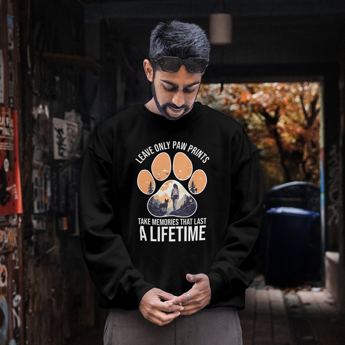 “Leave Only Paw Prints, Take Memories That Last a Lifetime” Hiking Dog Lover Sweatshirt – Cozy Unisex Adventure Pullover for Outdoor Pet Parents & Nature Lovers