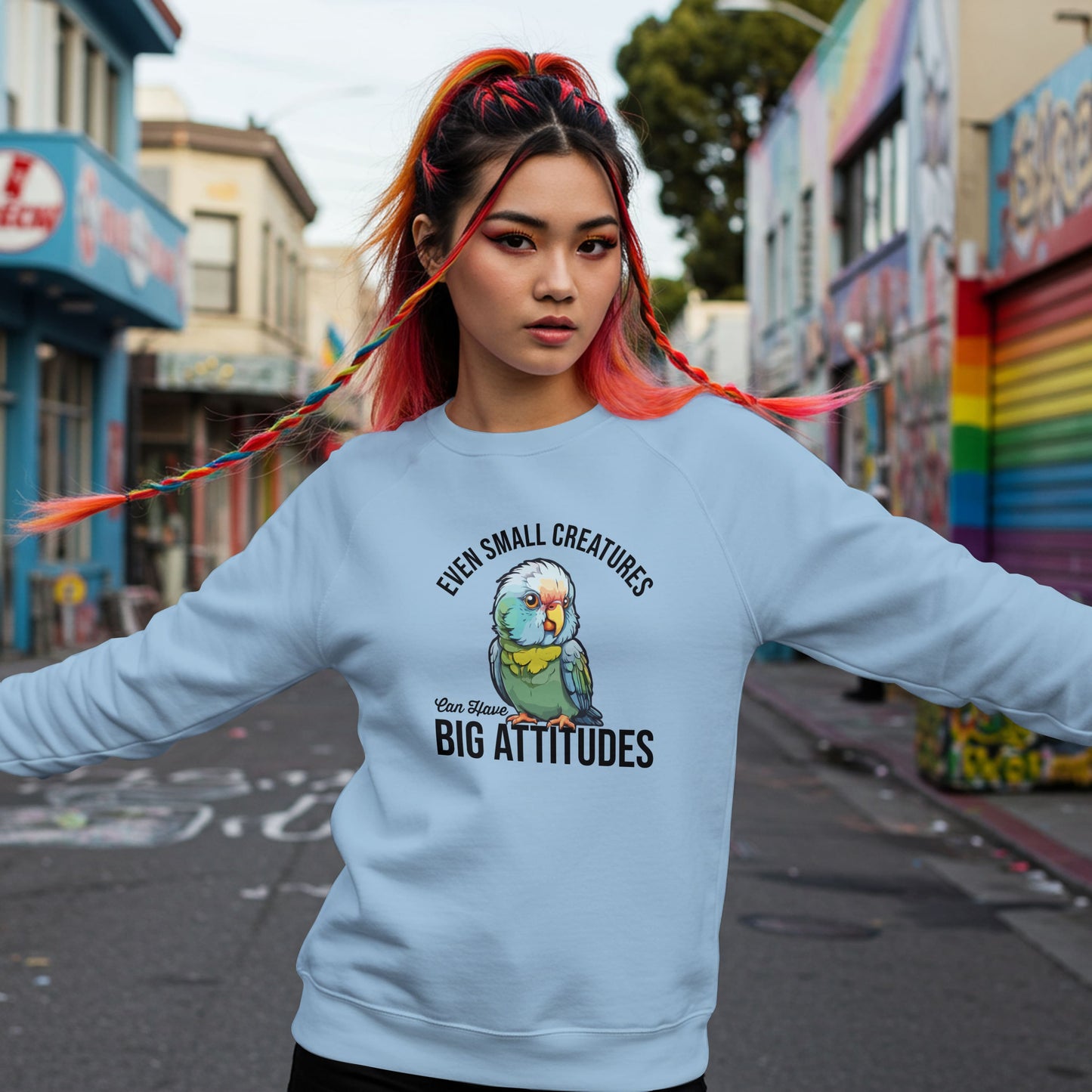 “Even Small Creatures Can Have Big Attitude” Parrot Sweatshirt – Sassy Bird Lover Gift, Bold Animal Graphic for Pet Owners