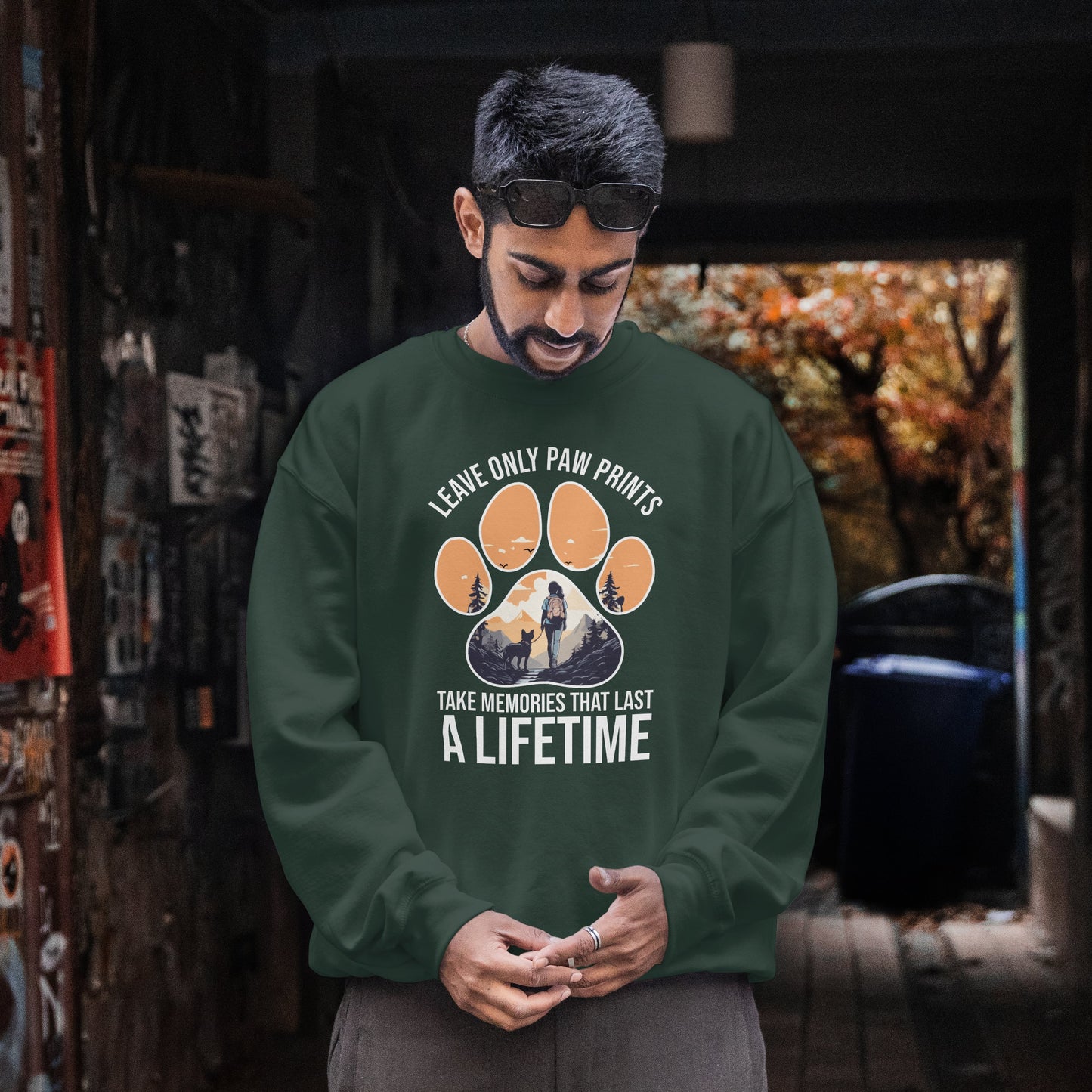 “Leave Only Paw Prints, Take Memories That Last a Lifetime” Hiking Dog Lover Sweatshirt – Cozy Unisex Adventure Pullover for Outdoor Pet Parents & Nature Lovers