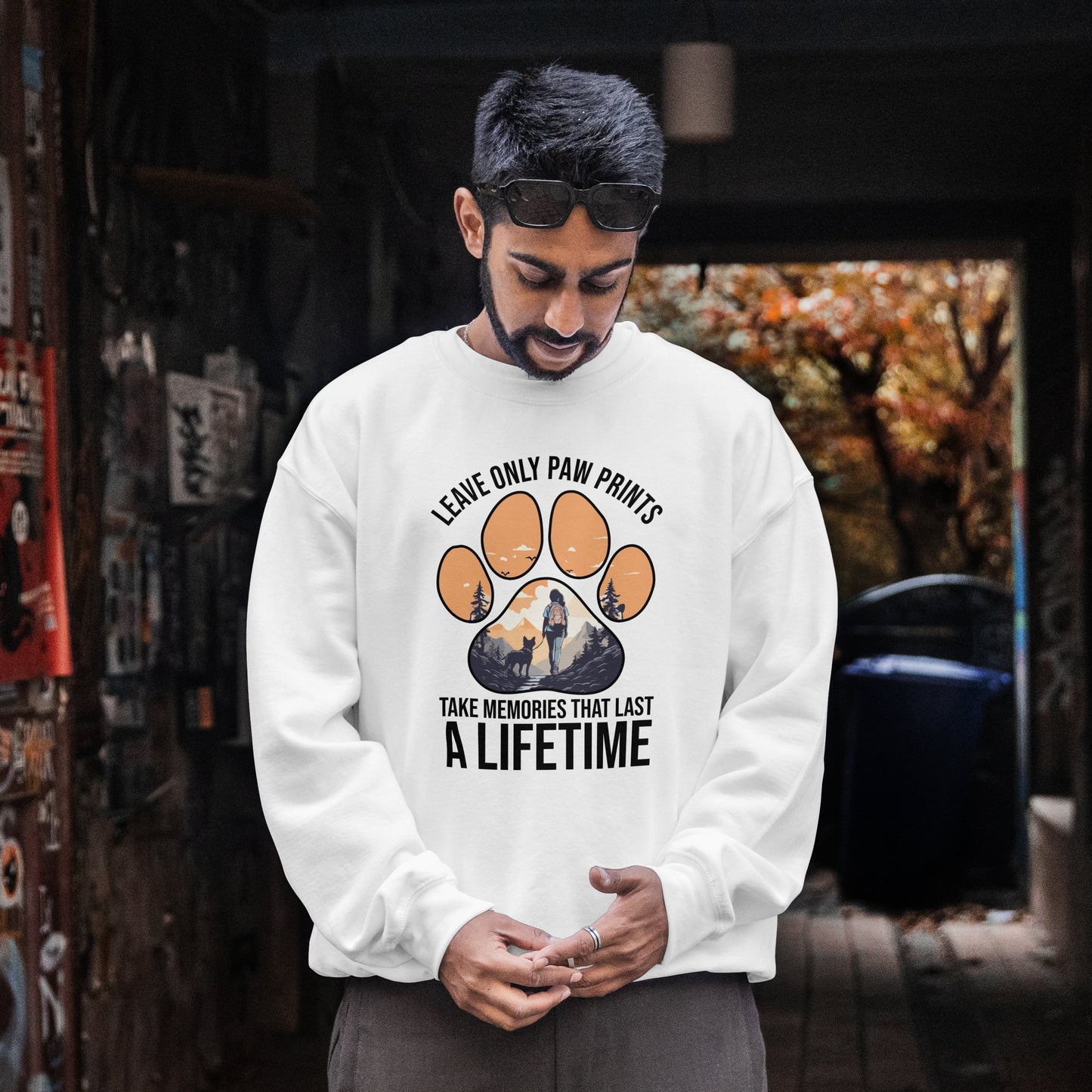 “Leave Only Paw Prints, Take Memories That Last a Lifetime” Hiking Dog Lover Sweatshirt – Cozy Unisex Adventure Pullover for Outdoor Pet Parents & Nature Lovers