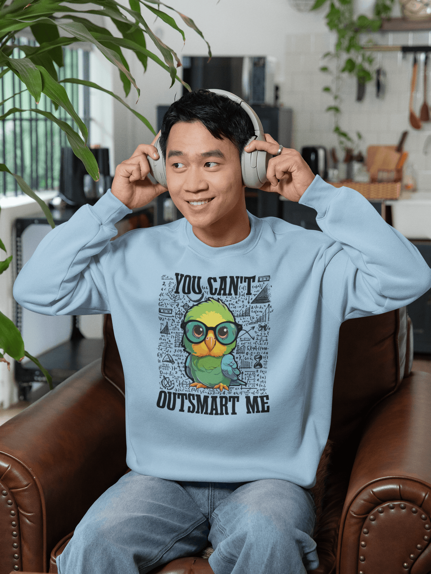 “You Can’t Outsmart Me” Parrot Sweatshirt – Funny Smart Bird Lover Gift, Intelligent Parrot Apparel, Unique Pet Bird Sweater