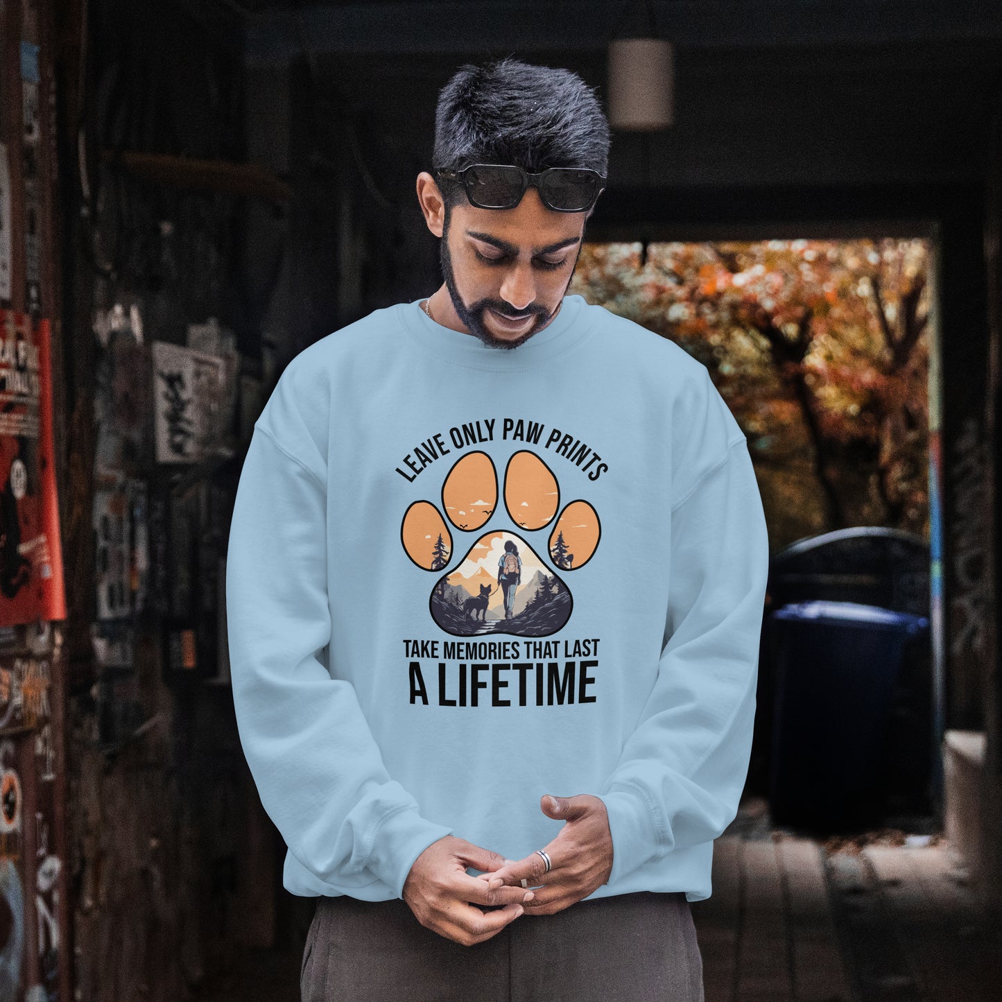 “Leave Only Paw Prints, Take Memories That Last a Lifetime” Hiking Dog Lover Sweatshirt – Cozy Unisex Adventure Pullover for Outdoor Pet Parents & Nature Lovers